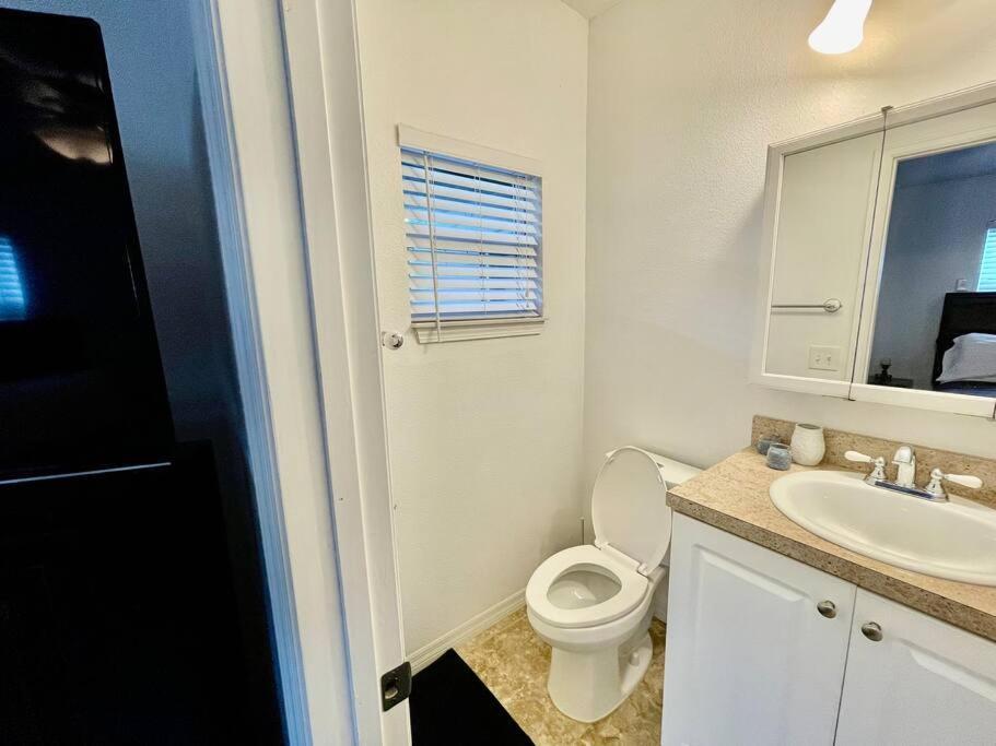 Cozy Modest Home Near Universal Studios/Volcanobay ออร์ลันโด ภายนอก รูปภาพ