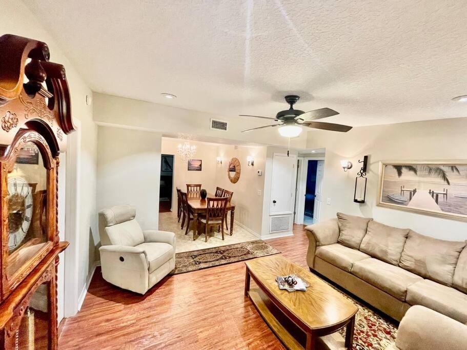 Cozy Modest Home Near Universal Studios/Volcanobay ออร์ลันโด ภายนอก รูปภาพ