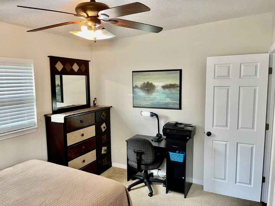 Cozy Modest Home Near Universal Studios/Volcanobay ออร์ลันโด ภายนอก รูปภาพ