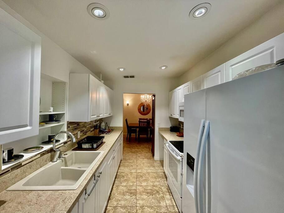 Cozy Modest Home Near Universal Studios/Volcanobay ออร์ลันโด ภายนอก รูปภาพ